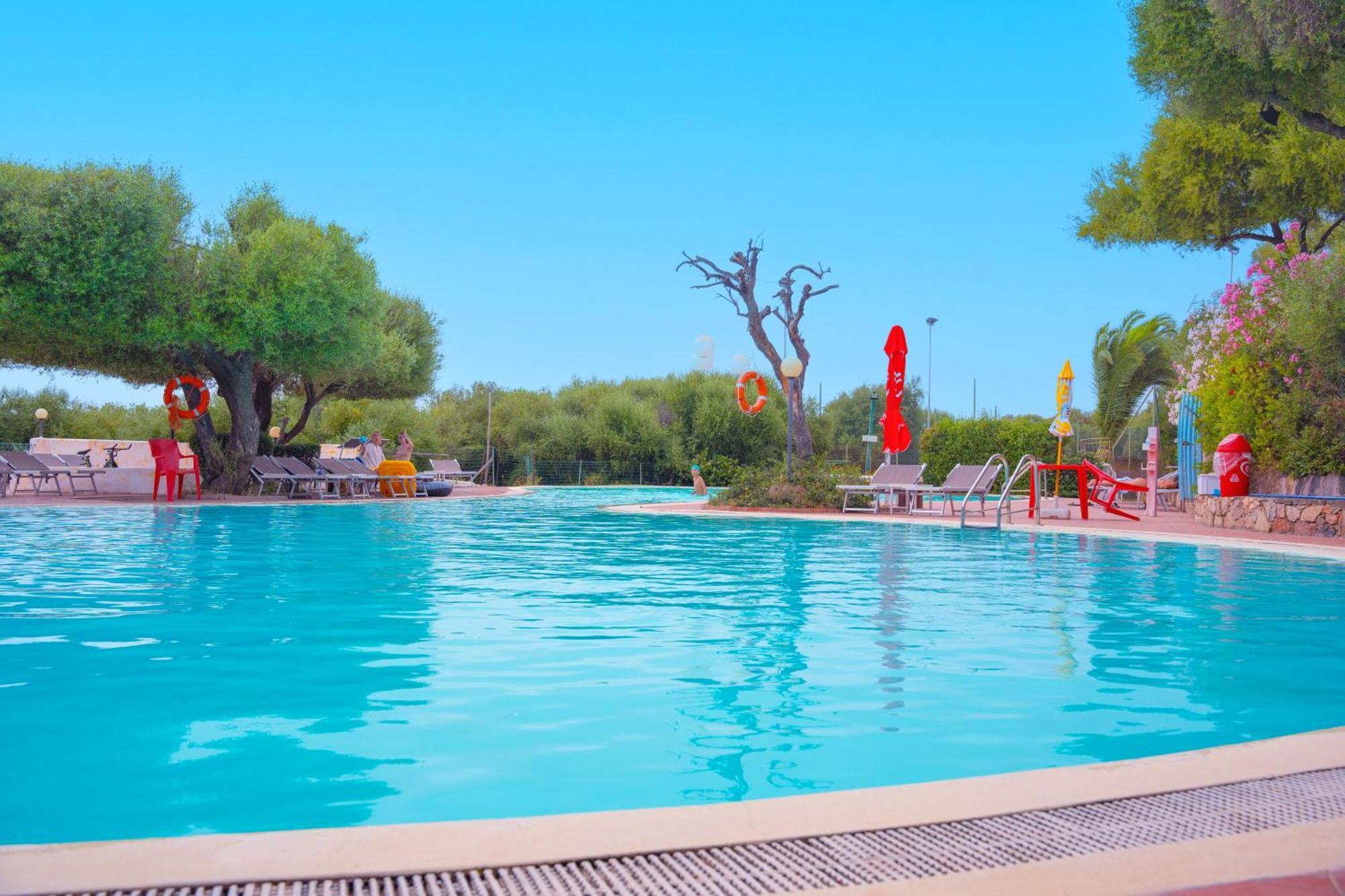 Aparthotel Il Borgo Di Badesi Exterior foto