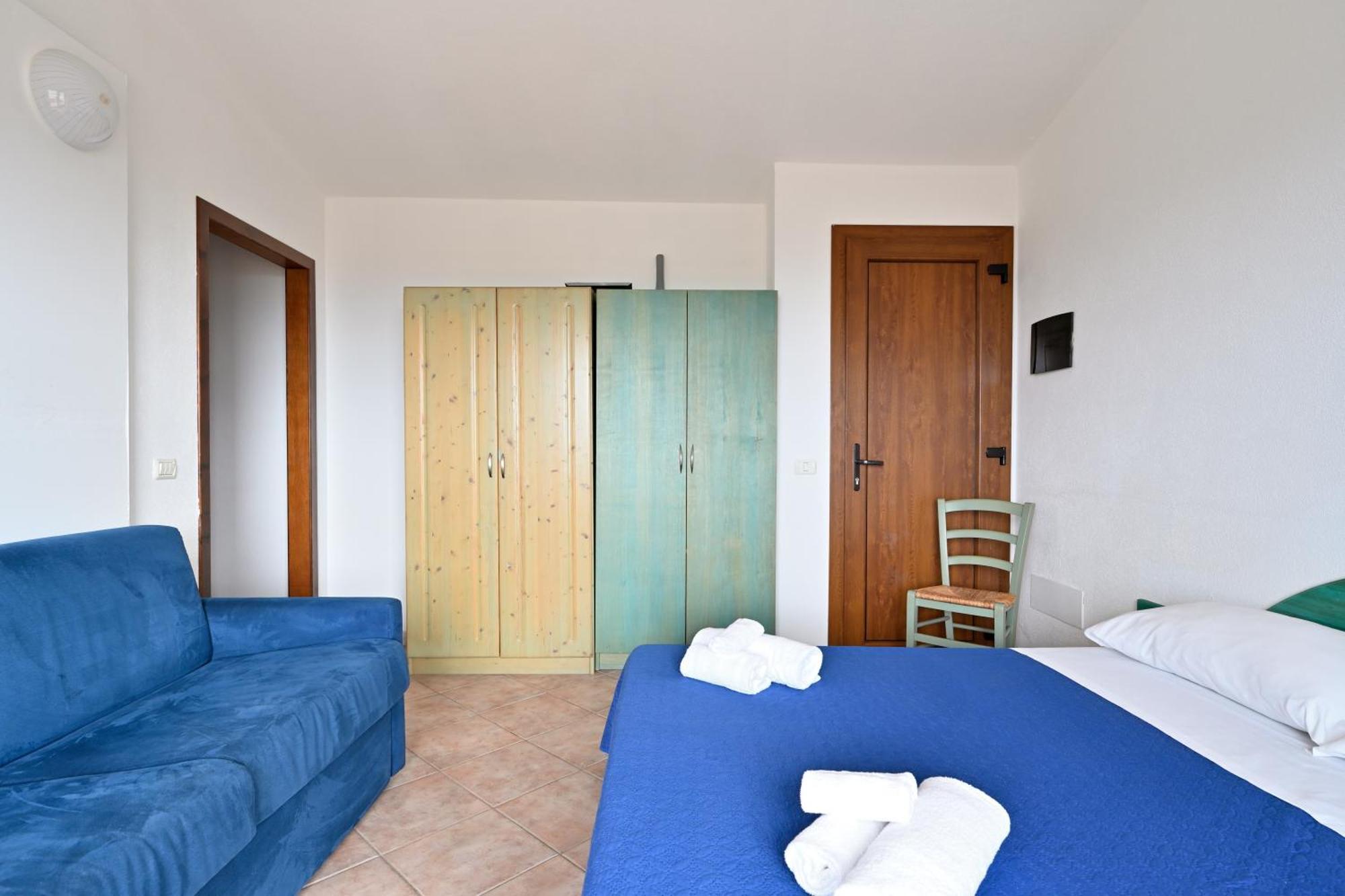 Aparthotel Il Borgo Di Badesi Exterior foto