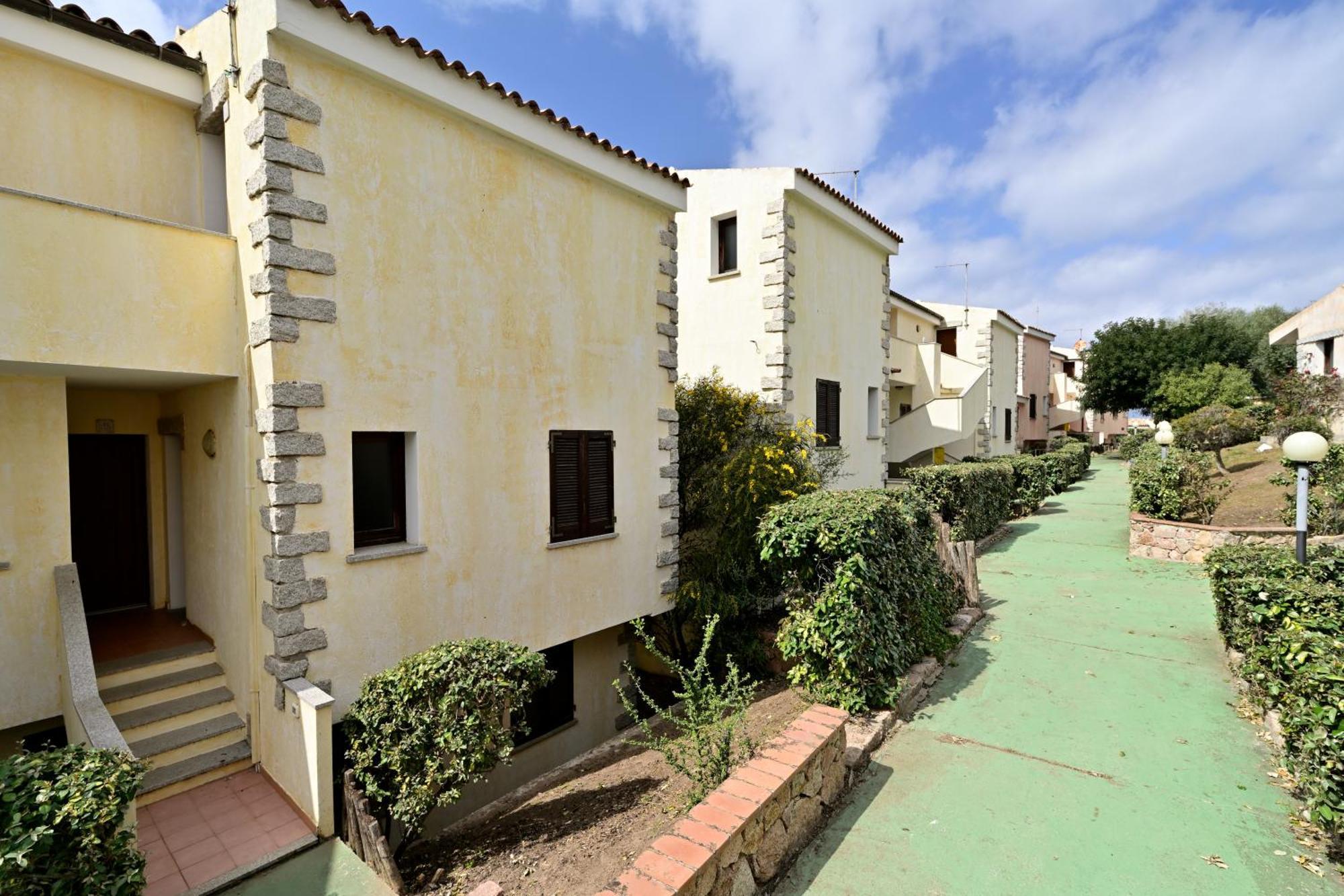 Aparthotel Il Borgo Di Badesi Exterior foto